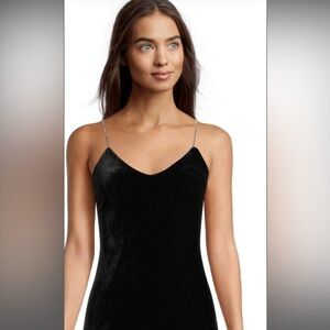 Design Lab

Embellished-Strap Velvet Midi Bodycon Dress